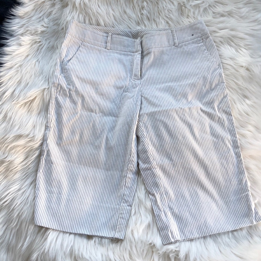Seersucker gray/white striped crop pant